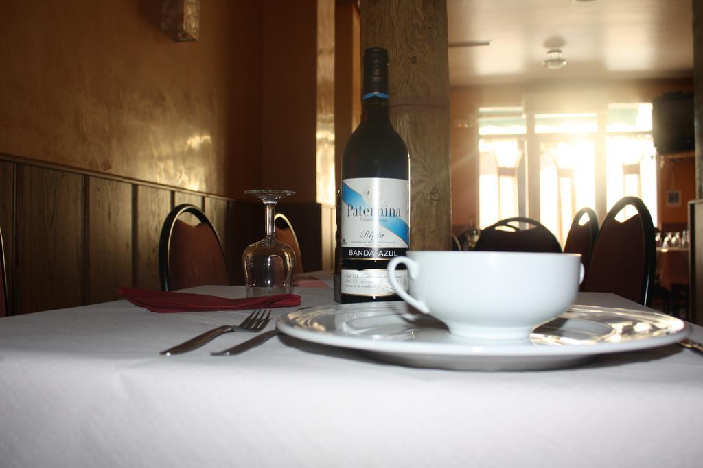 Hostal Dp El Pilar Монестерио Стая снимка
