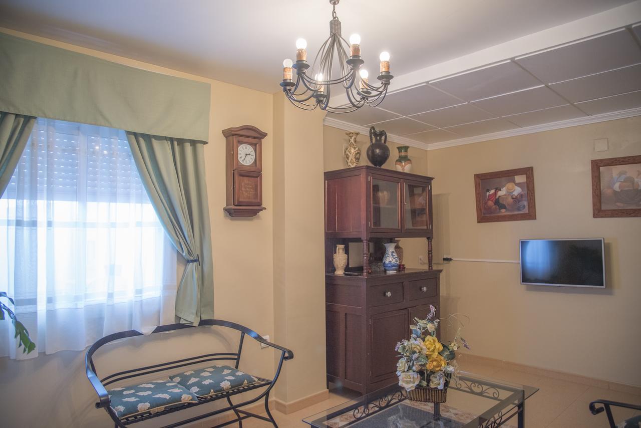 Hostal Dp El Pilar Монестерио Екстериор снимка